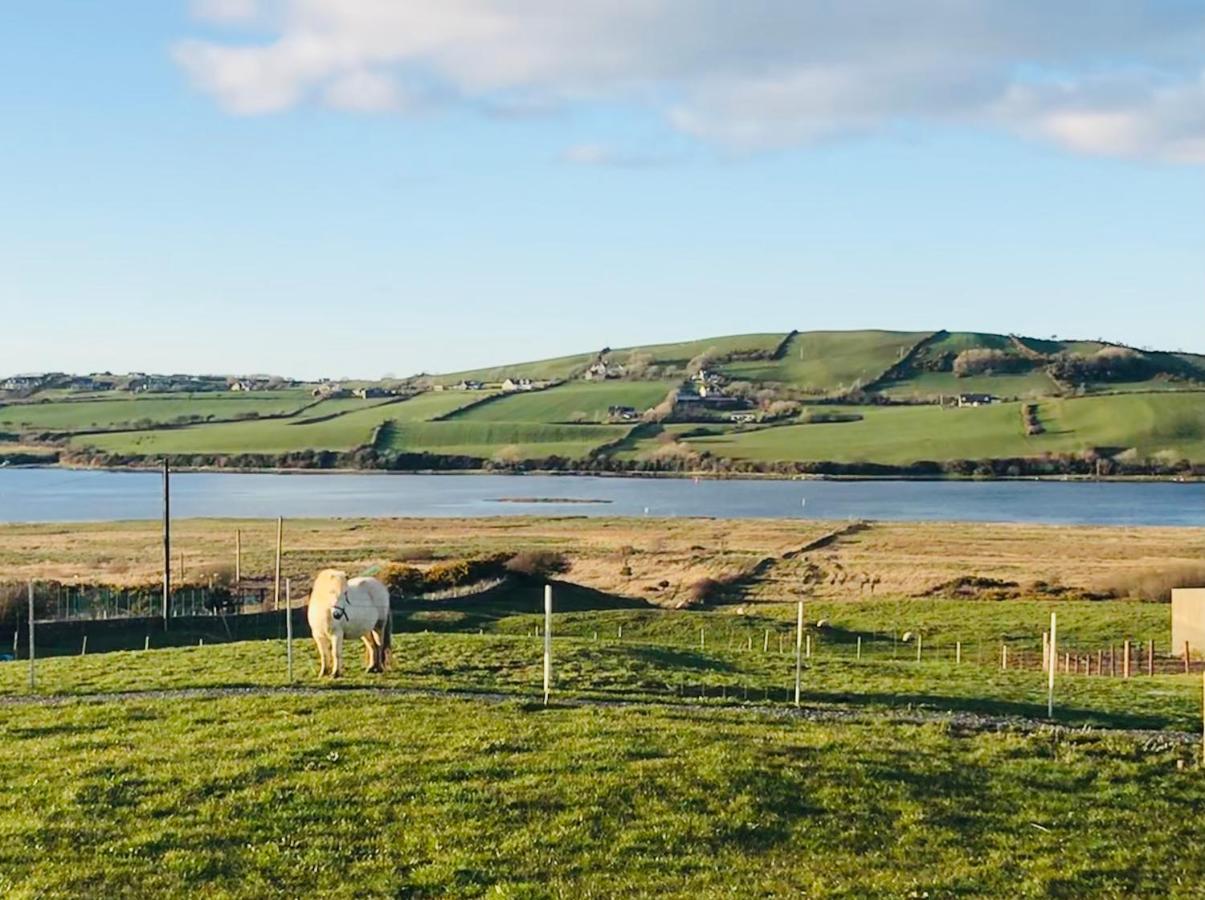 The Snuggly Sheep Shepherd Hut Farm Stay Ballyshannon Dış mekan fotoğraf